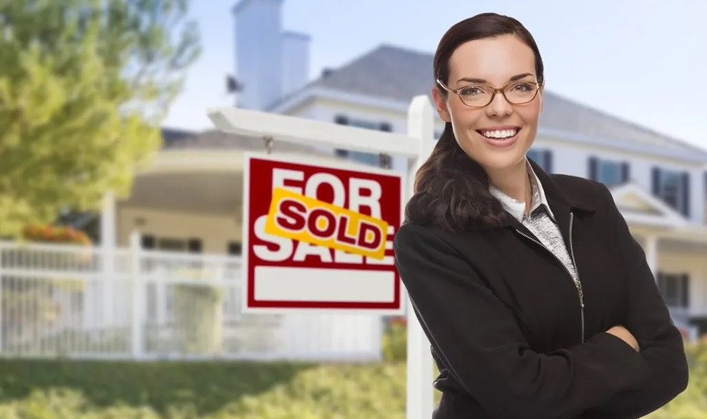 5 Reasons to Hire a Real Estate Agent When Buying a House